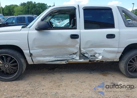 2004 Chevrolet Avalanche 1500 из США, поврежденный, VIN 3GNEC12T14G126533